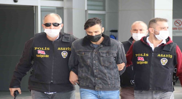 Iraklı Sallynin davası ertelendi