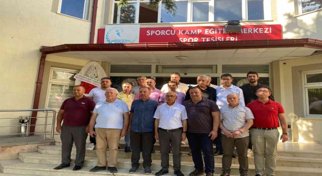 Isparta 32 Sporda yeni yönetim görev dağılımını yaptı