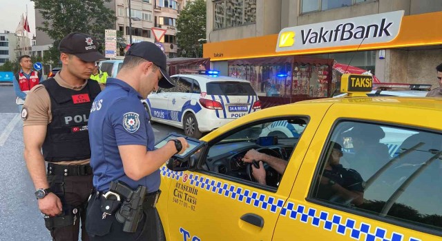 İstanbulda helikopter destekli ‘Yeditepe Huzur uygulaması