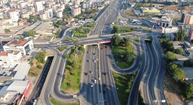 İstanbulda Kurban Bayramının ilk gününde yollar boş kaldı