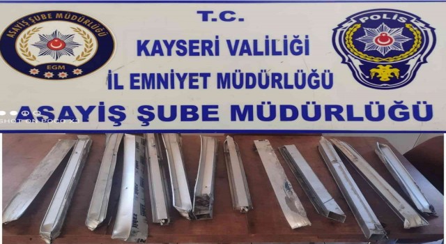 İşyerinden hırsızlık yapan şahıslar polisten kaçamadı