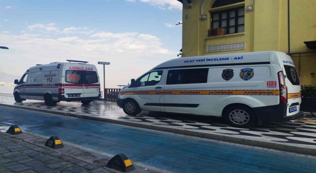 İzmirde denizde erkek cesedi bulundu