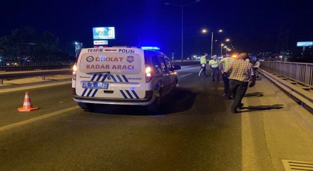 İzmirde kamyona arkadan çarpan motosiklet sürücüsü öldü