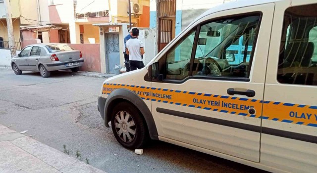 İzmirde karısıyla ilişkisi olduğunu düşündüğü genci öldüren zanlı tutuklandı