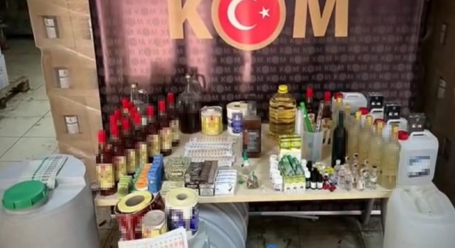 İzmirin 6 ilçesinde sahte içki şebekesine operasyon: 32 gözaltı