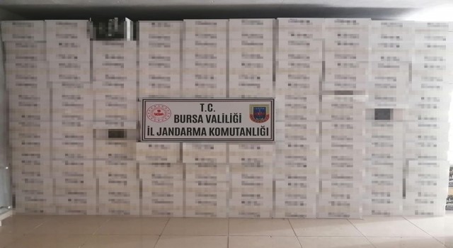 Jandarmadan yarım tonluk kaçak sigara operasyonu