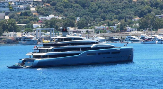 Joe Lewisin 150 milyon dolarlık yatı Bodruma demir attı