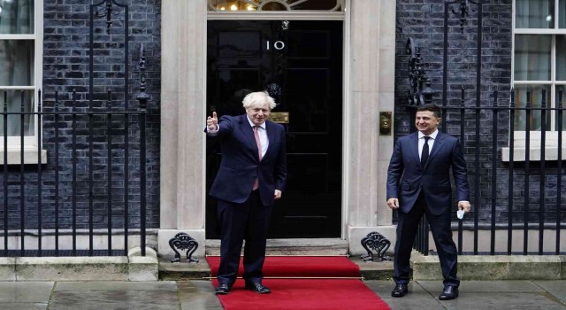 Johnson'dan Zelenski'ye: “Sen bir kahramansın