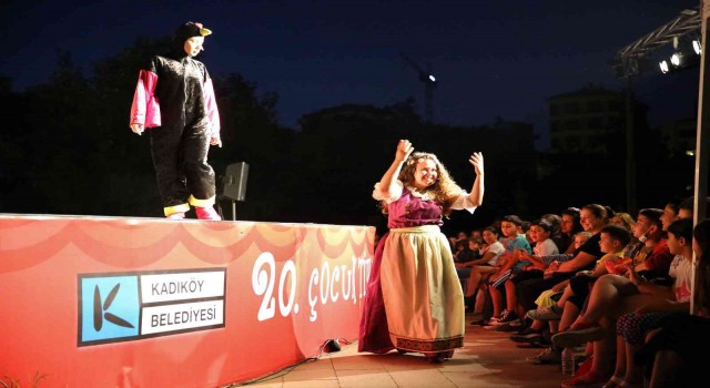 Kadıköyde Çocuk Tiyatro Festivali devam ediyor