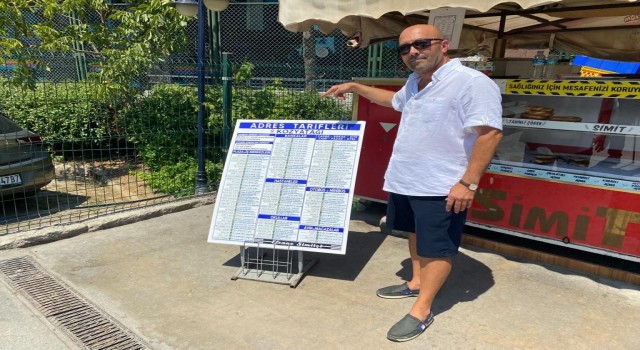 Kadıköyde simitçiden adres soranlara tabelalı çözüm