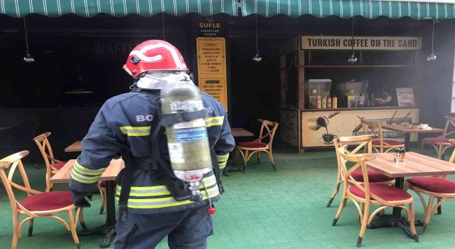 Kafeteryada çıkan yangın büyümeden söndürüldü