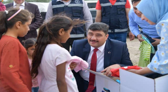 Kahramankazanda 700 çocuğa bayramlık hediye edildi