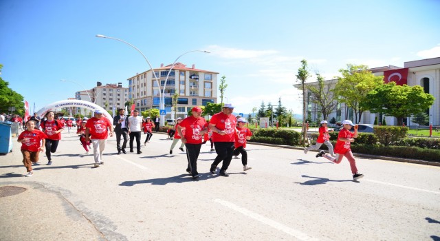 Kahramankazanda şehitler anısına “Demokrasi Koşusu” düzenlendi