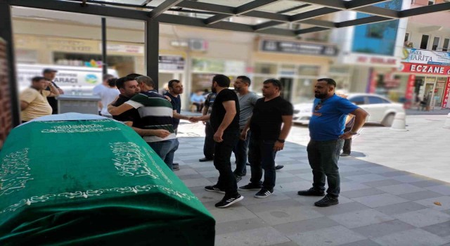 Kahvehane önünde cipin ezdiği vatandaş son yolculuğuna uğurlandı