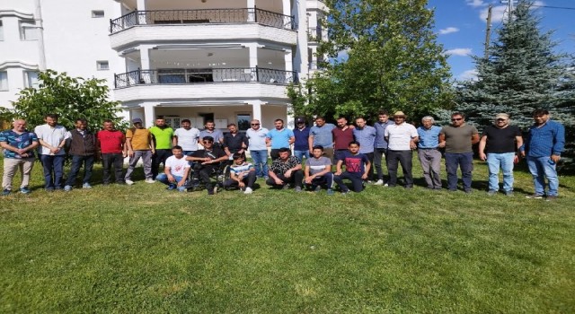 Kalenin uşakları 119 kurbanlık dağıttı