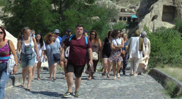 Kapadokyada turizmciler pandemi kısıtlamalarına dönmek istemiyor