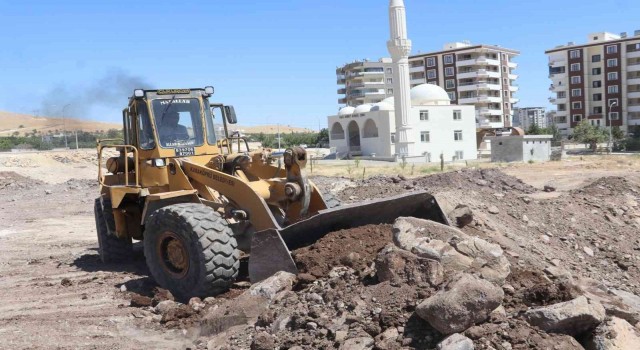 Karaköprüde üst yapı çalışmaları devam ediyor