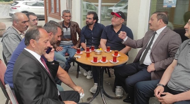 Karataş ilçe ziyaretlerini sürdürüyor