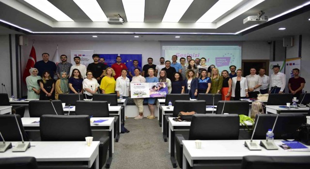 Karesi Belediyesinin Eurodesk temas noktası sahaya indi
