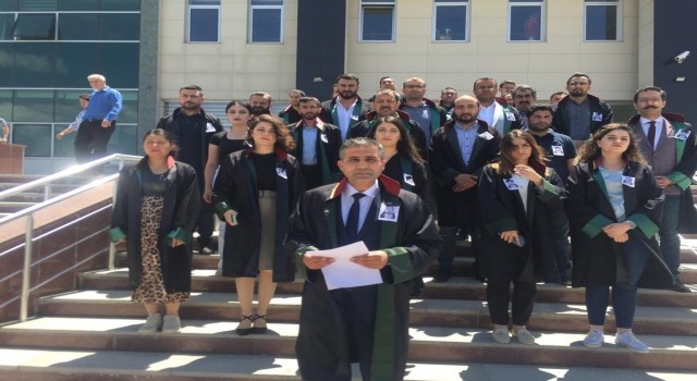 Karsta avukatlardan basın açıklaması