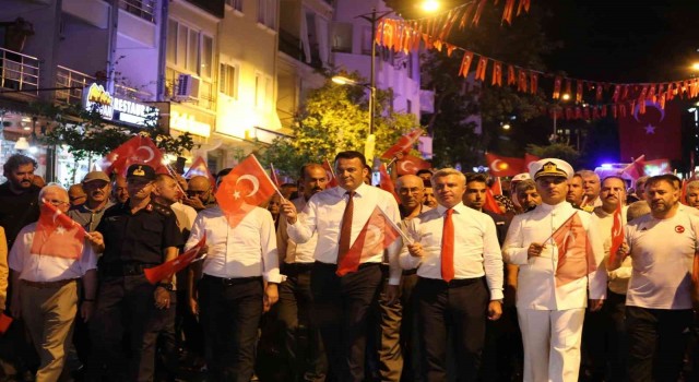 Kaşta 15 Temmuz Demokrasi ve Milli Birlik Günü kutlandı