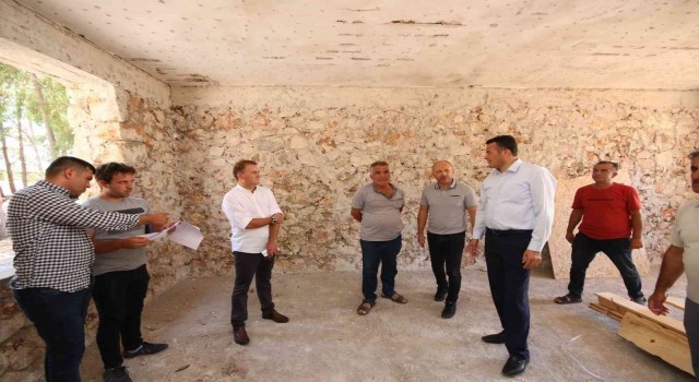 Kaştaki yarım asırlık okul yeniden hayat buluyor