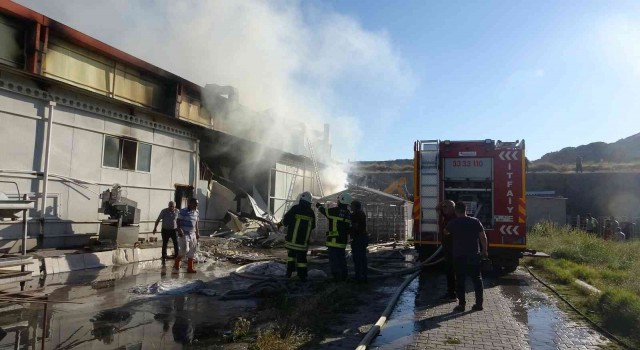 Kayseride sucuk üretim fabrikasında yangın