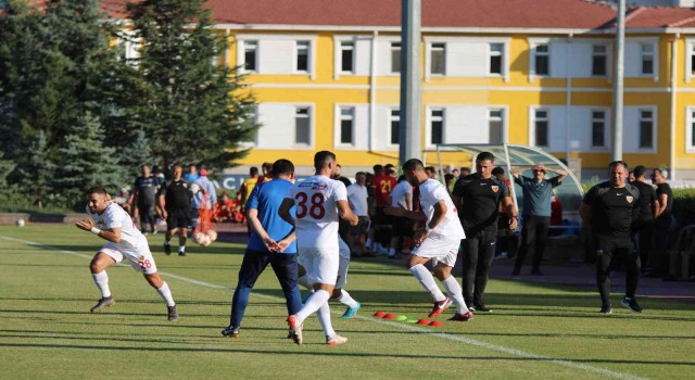 Kayserispor hazırlık maçında Yeni Malatyasporu 3-2 yendi