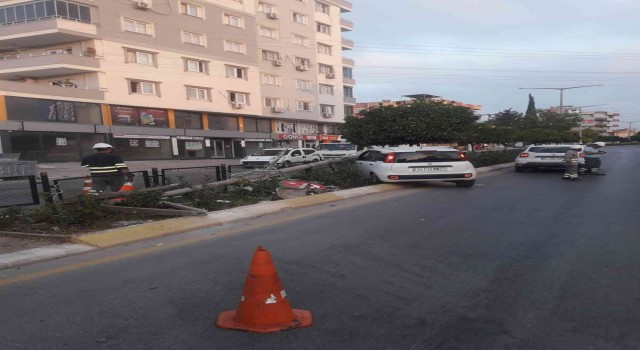 Kaza yapan otomobilde 2 kişi yaralandı