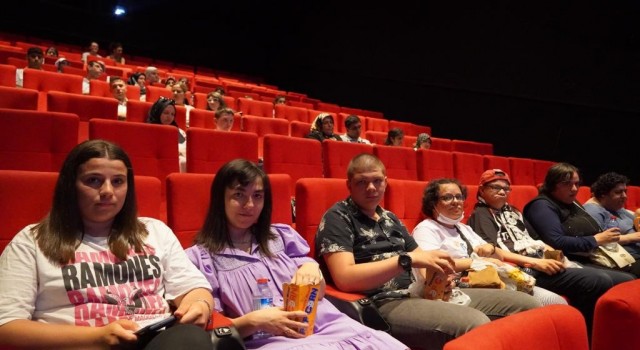 Keçiörende engelli bireyler için sinema etkinliği