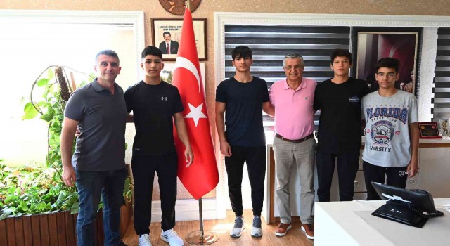 Kemer Belediyesinden sporculara ulaşım desteği sözü