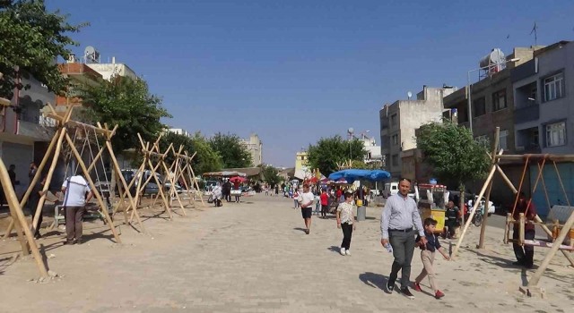 Kiliste çocuklar Bayram Yerinde gönüllerince eğleniyor