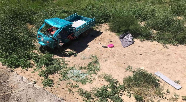 Kontrolden çıkan elektrikli bisiklet istinat duvarından uçtu: 7 yaralı