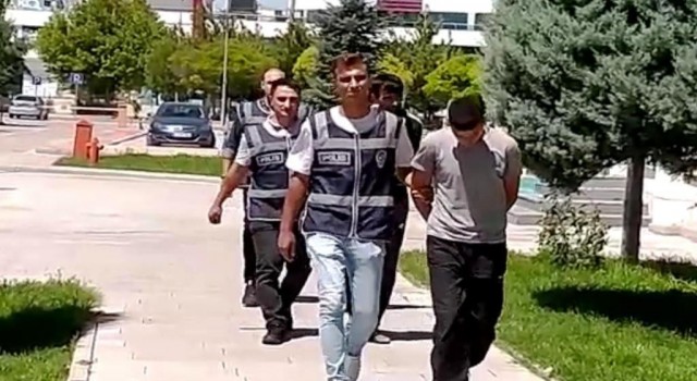Konyada 2 bin litre akaryakıt çalan hırsızlar yakalandı