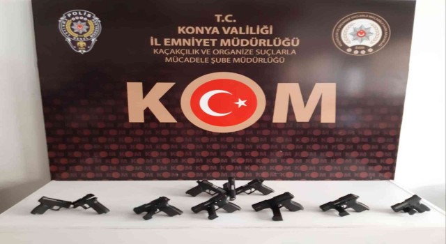 Konyada silah kaçakçıları polisten kurtulamadı