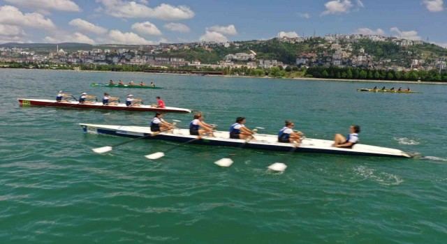 Körfez Kupası Kürek Yarışlarında kazanan İzmit Sümerspor