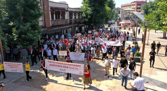 Koruyucu Aile Gününde farkındalık yürüyüşü