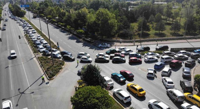 KPSS öncesi yoğun trafik havadan görüntülendi