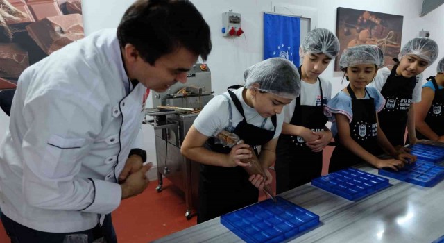 Küçük çikolata şefleriyle ‘en tatlı atölye