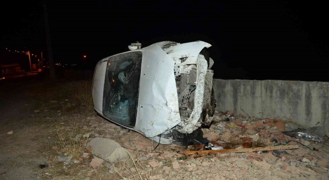 Kulübeye çarpan araç takla attı: 1 yaralı