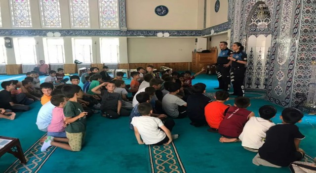 Kuran Kursu öğrencilerine suçtan korunma yöntemleri anlatıldı