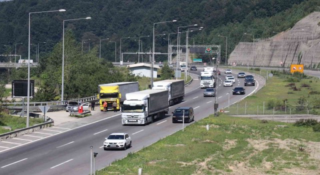 Kurban Bayramı tatiline erken çıkanlar Bolu Dağında yoğunluk oluşturdu