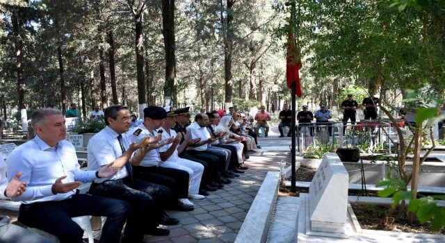 Kuşadasında 15 Temmuz şehitleri anılıyor