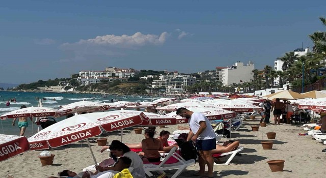 Kuşadasında bayramda eğlence tavan yaptı