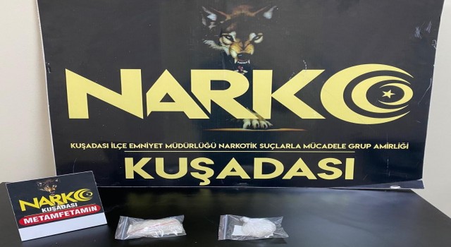 Kuşadasındaki uyuşturucu tacirleri narkotik köpeği Honaza takıldı