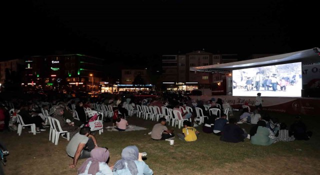 Kütahyada açık havada sinema geleneği