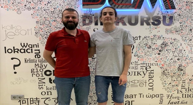 Kütahyada Alperen Gültepe soruların tamamını doğru yanıtladı