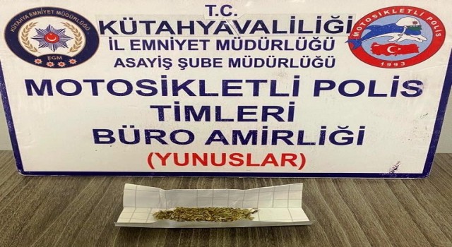 Kütahyada bir şahsın üzerinde uyuşturucu ele geçirildi
