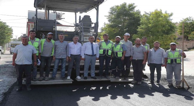 Kütahyada OSB servis yoluna sıcak asfalt
