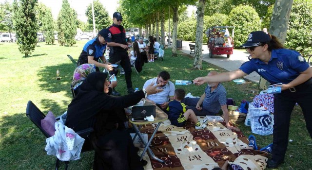 Maltepede polis ekiplerinden sahil ve ormanlık alanda mangal denetimi